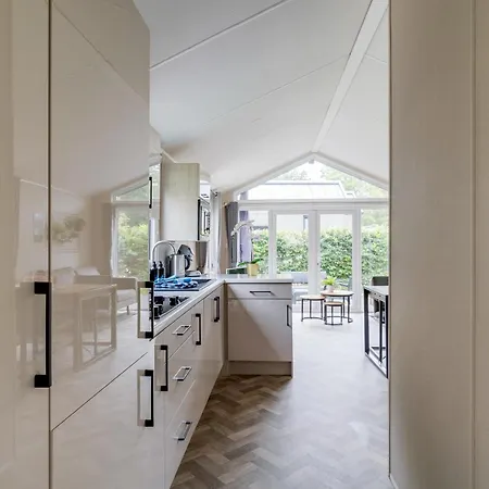 Modern Op De Veluwe Chalet