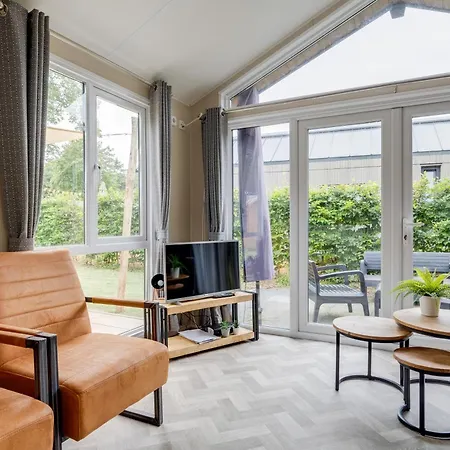 Modern Op De Veluwe Chalet