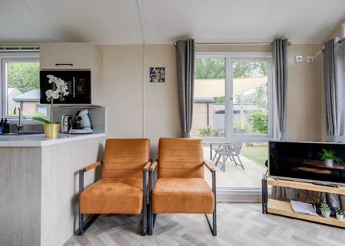 Modern Op De Veluwe 木屋 *